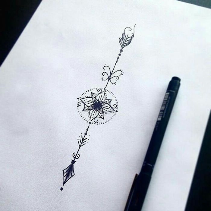 Dessin flèche avec fleur mandala au milieu, symbole tatouage, choix tatouage à grand signification 