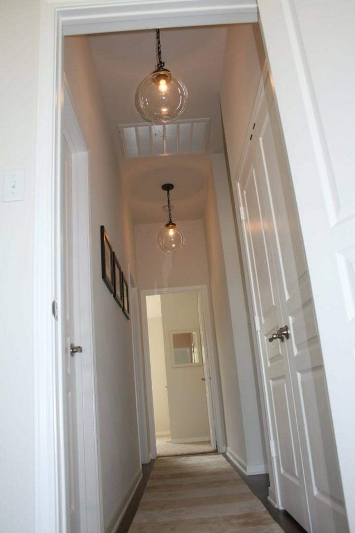 Couloir peinture étagère couloir étroit, éclairage artificiel pour couloir