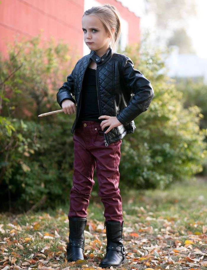 Déguisement Halloween enfant adorable, Buffy contre les vampires tenue année 90 mode, déguisement année 90, cool idée tenue vintage