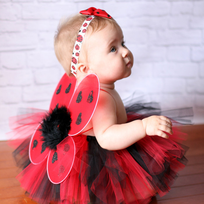 Coccinelle bébé fille avec diadème blanc et rouge, jupe ballet rouge et noir, deguisement bebe, deguisement disney, s’habiller comme coccinelle