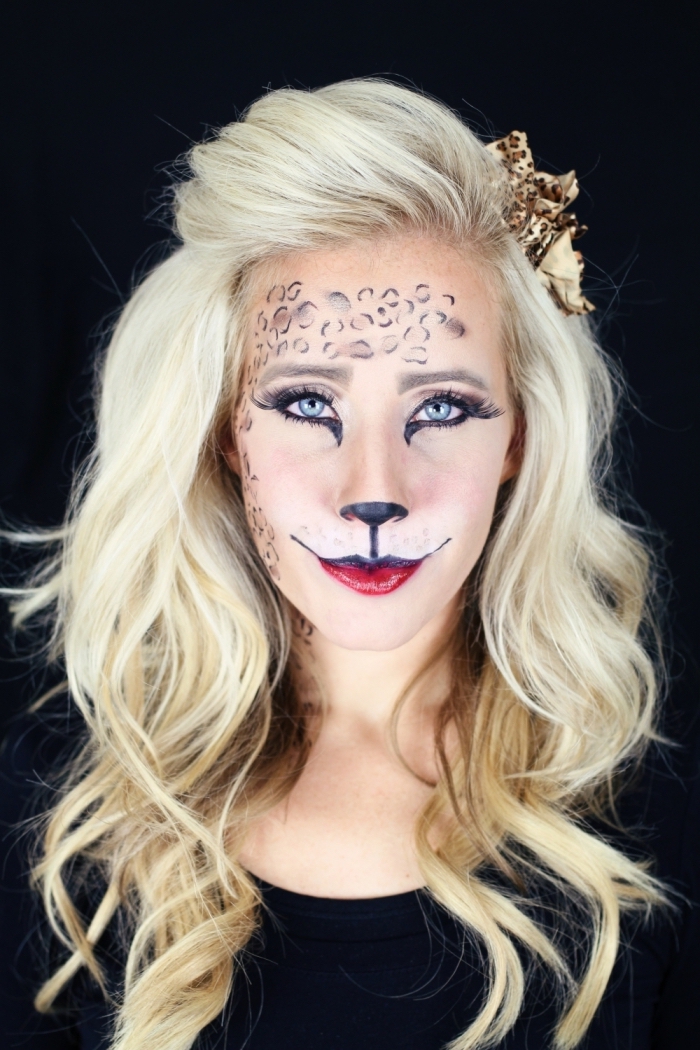 réaliser un maquillage simple pour halloween, idée déguisement femme en chat pour halloween, dessin visage chat 
