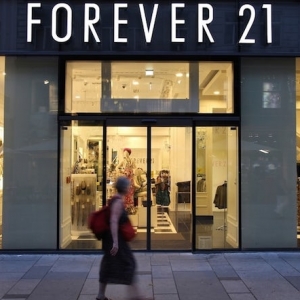 Forever 21 s'annonce en faillite et ferme 350 magasins