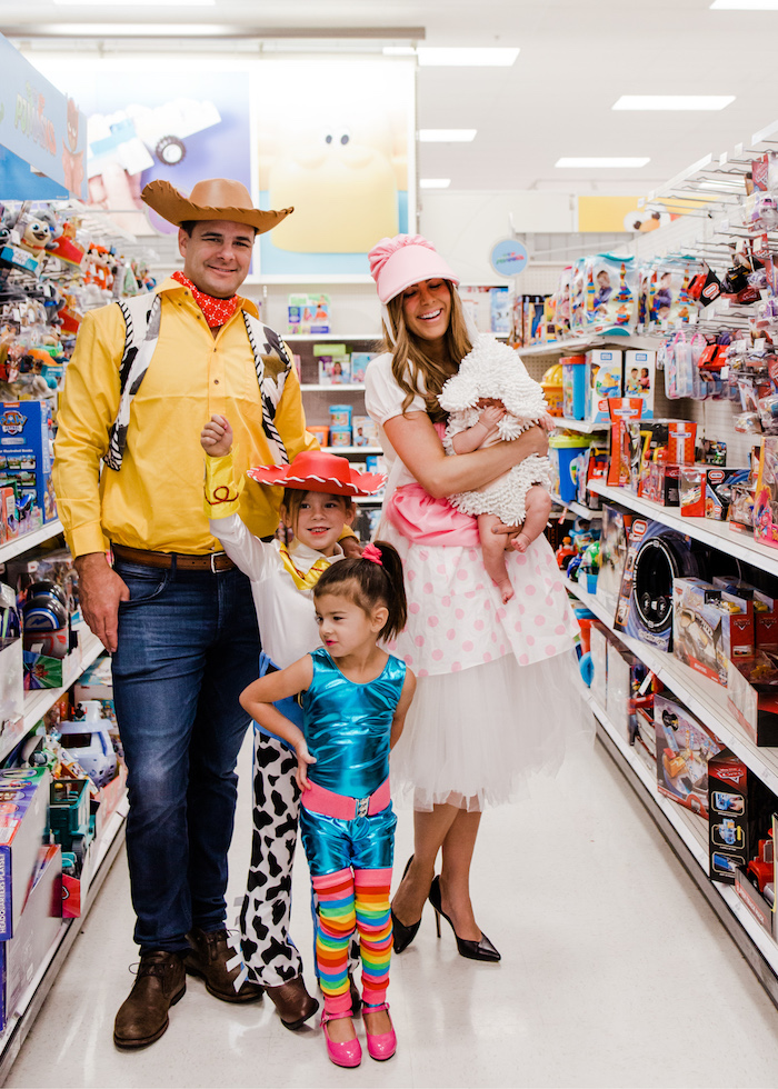 Famille deguisement disney Toy story, cool deguisement halloween enfants, bébé et parents 
