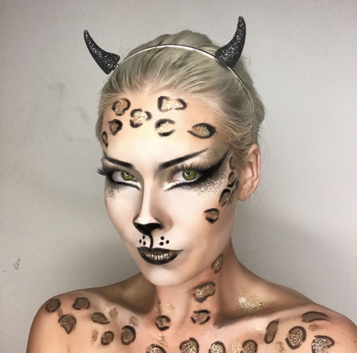 idée comment se déguiser en chat halloween femme, maquillage original avec dessins léopard et moustaches
