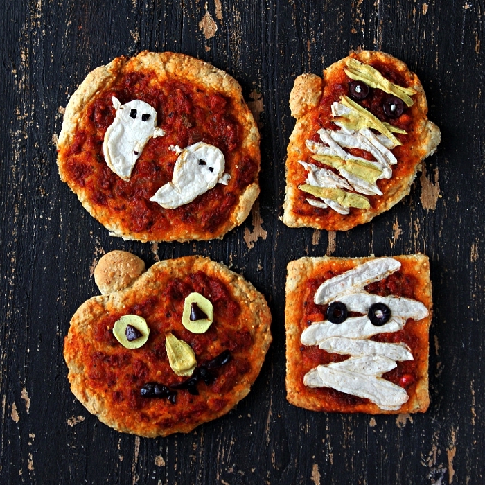 mini pizza halloween en forme de fantômes ou citrouille, recettes apéritives faciles pour le buffet halloween