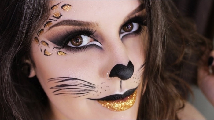 makeup chat féroce avec dessins moustaches en eyeliner noir, idée maquillage motifs léopard sur visage avec fards à paupières dorés