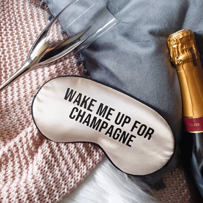 Me réveiller pour le champagne, idee cadeau original pour ceux qui aiment voyager, cadeau de voyage pour dormir mieux 