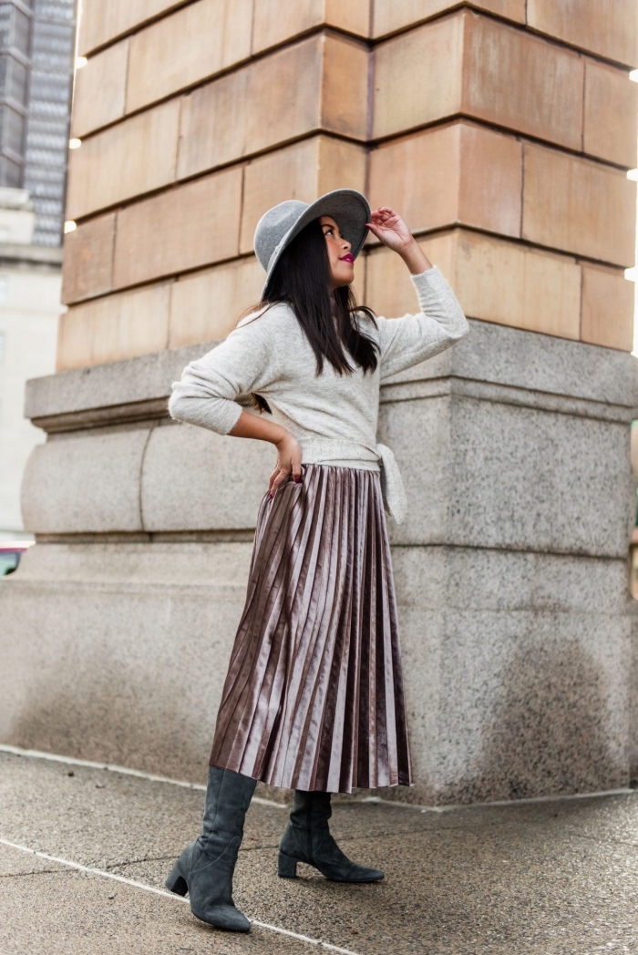 mode femme automne-hiver, idée comment assortir les couleurs de ses vêtements, modèle de jupe midi plissée tendance
