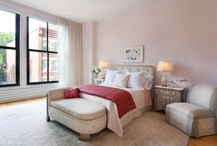 idée couleur chambre adulte, design intérieur style moderne, peinture rose poudré, exemple comment aménager une chambre d'hôtes stylée