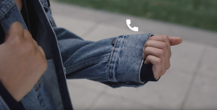 La technologie tactile de Google Jacquard permet d'effectuer plusieurs actions sur son téléphone par simple effleurement de la manche des nouvelles vestes Levi's