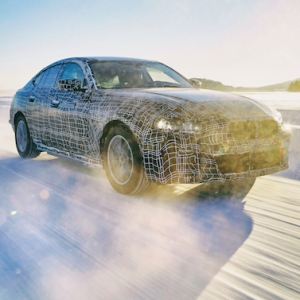 La future BMW i4 électrique dévoile ses performances