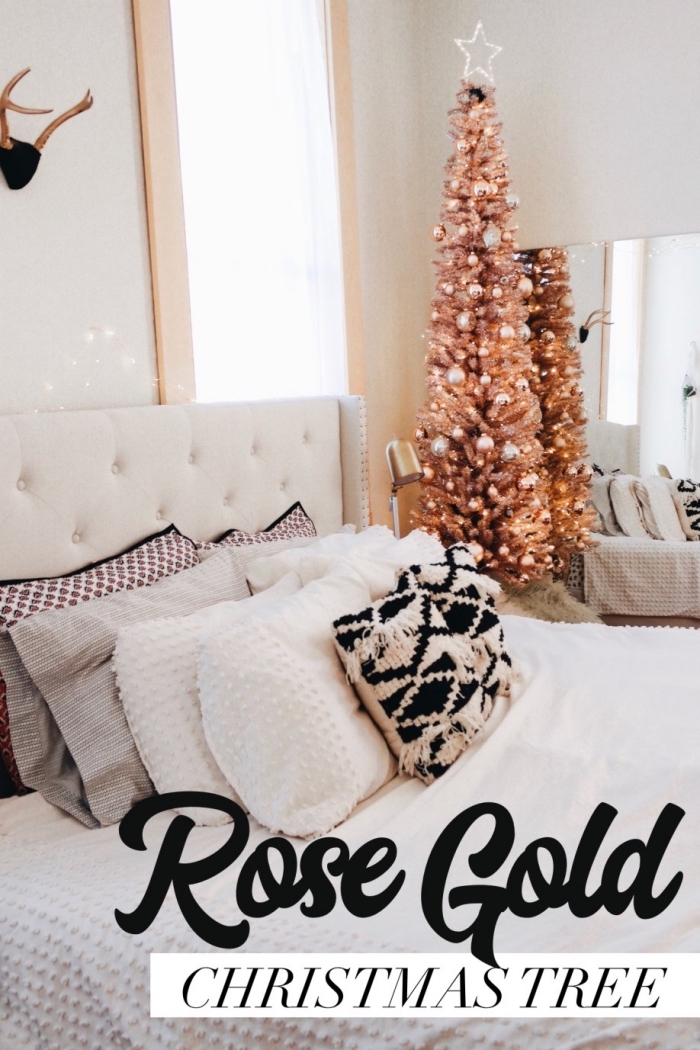 quelle décoration de Noël réalisée dans une chambre fille, modèle de sapin de noel original aux branches rose gold