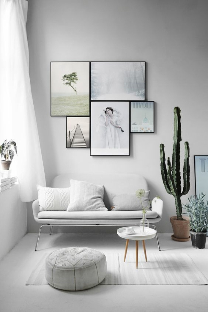 Chambre blanche avec accents gris et cactus grand vert, peinture gris clair, sophistiqué déco chambre gris et blanc, décoration murale avec peintures