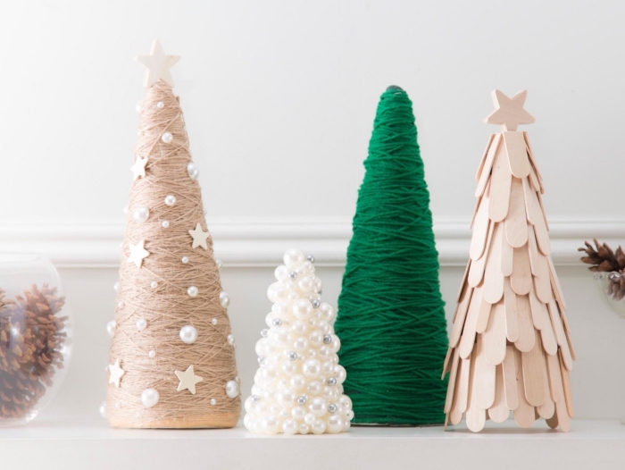 décoration avec mini sapin de noel bois fait main, diy arbre de Noël fabriqué à la maison avec bâtonnets de glace