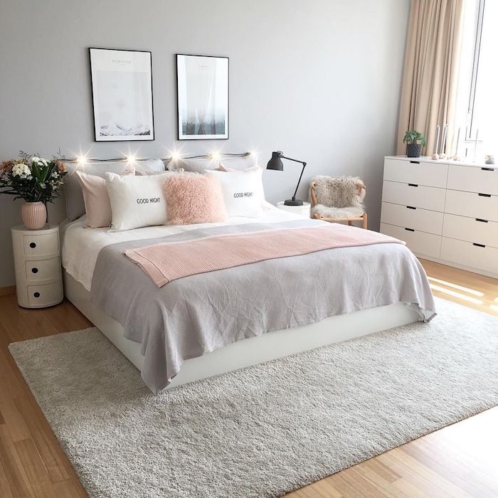 Rose claire et gris claire pour une chambre à coucher romantique, couleur vert de gris, belle chambre à coucher confortable