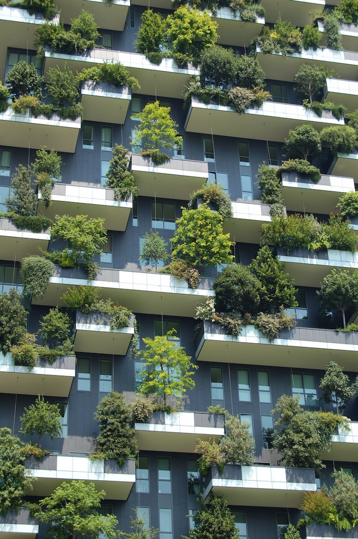 Balcons verts de bâtiment plus écologique, réduire la pollution, application averti les changements 