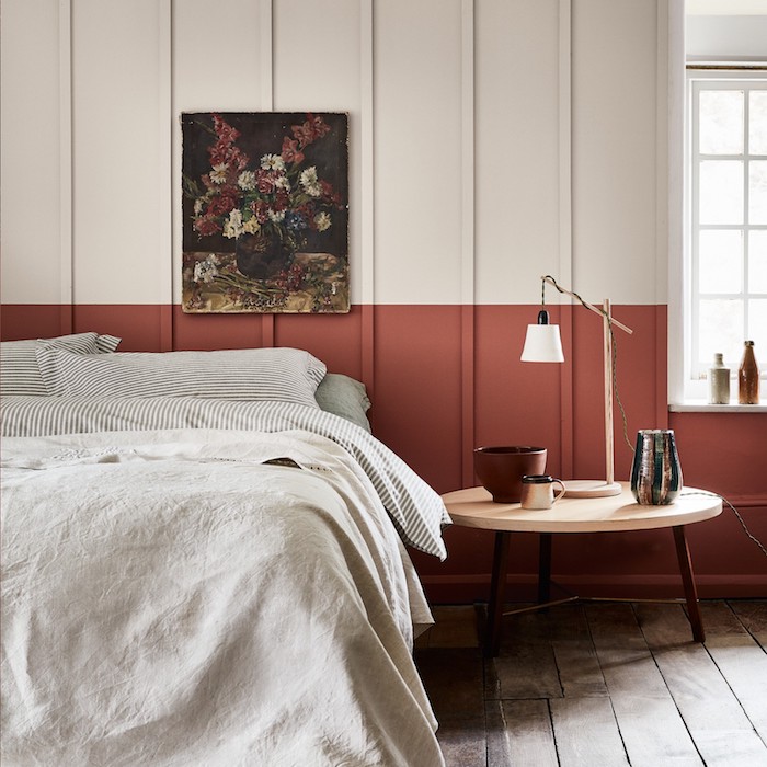 Linge en lin sur lit double, idée deco peinture chambre, quelle couleur associer au beige