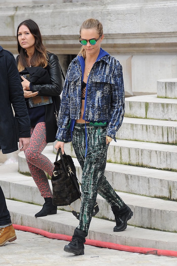 Cara Delevingne look tendance, tenue de sport, vetement streetwear feminine, tailleur en survetement chic