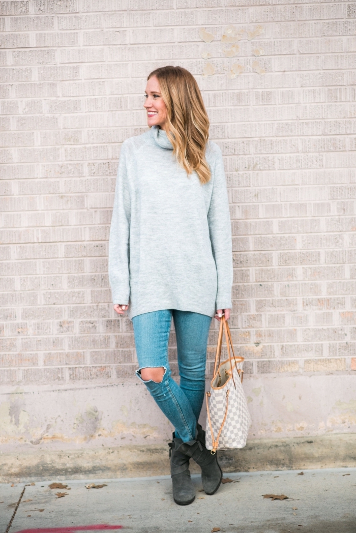 exemple comment assortir les couleurs de ses vêtements, modèle de pull oversize combiné avec jeans troués