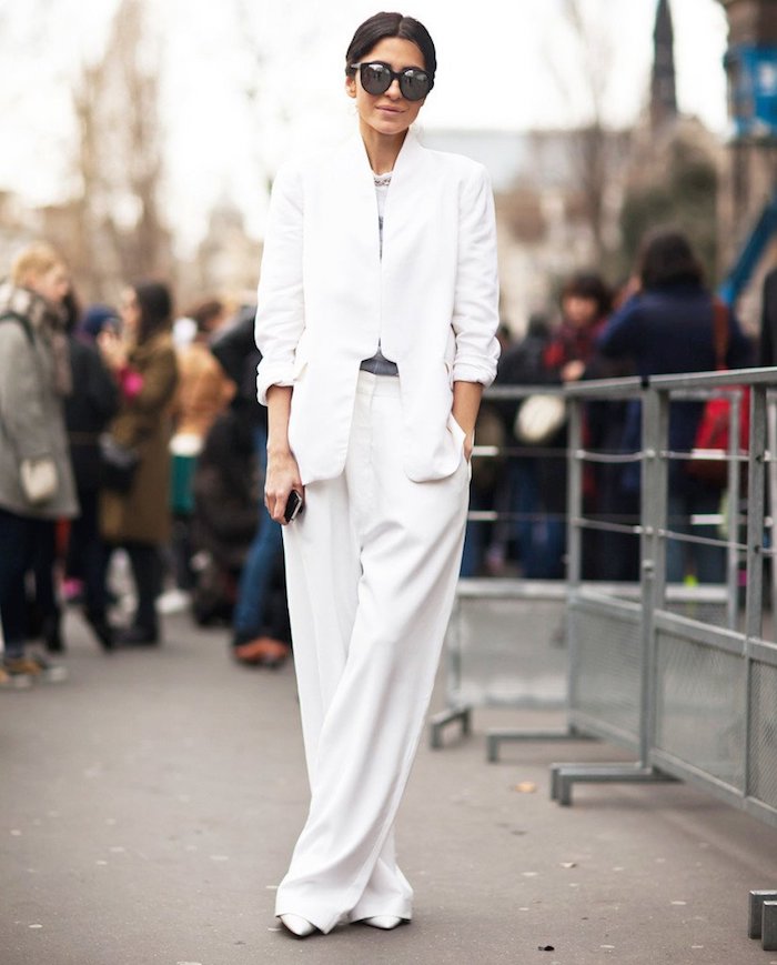 Tailleur blanche, tenue streetwear, vetement stylé femme bien habillée en hiver