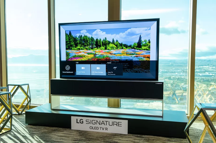 La nouvelle version de la TV enroulable de LG se placera au plafond et non au sol comme présenté précédemment