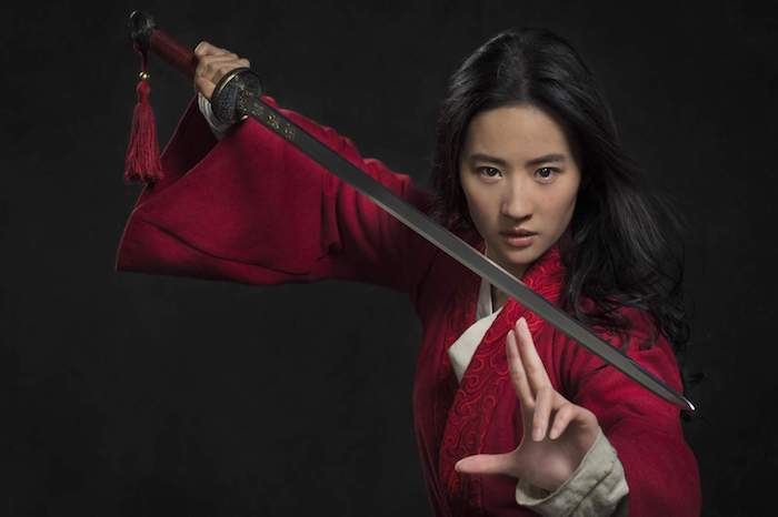 Le Mulan version 2020 mise davantage sur le film d'action que sur sa poésie musicale d'origine