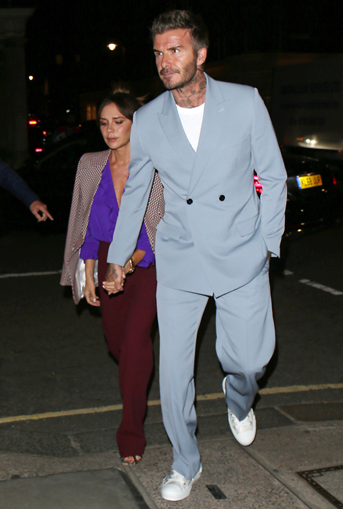 Couple élégant David Beckham tenue de soirée homme costume bleu claire, inspiration tenue casual image homme