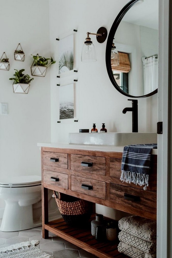 Meuble lavabo bois, idée aménagement salle de bain, modele de salle de bain, miroir rond 