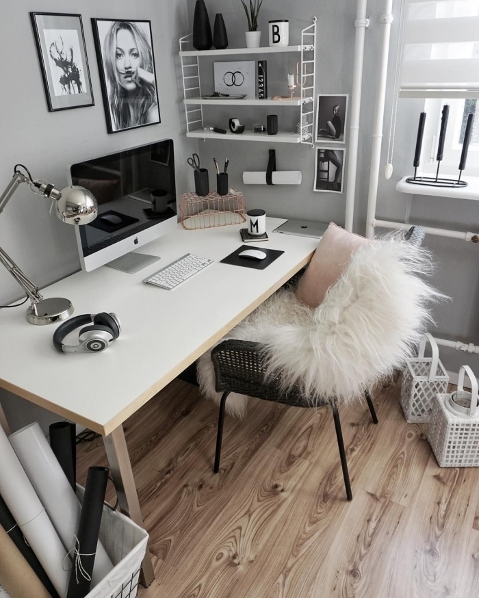 comment décorer son espace de travail à domicile avec objets stylés, idée agencement bureau facile avec meuble bois et chaise métal