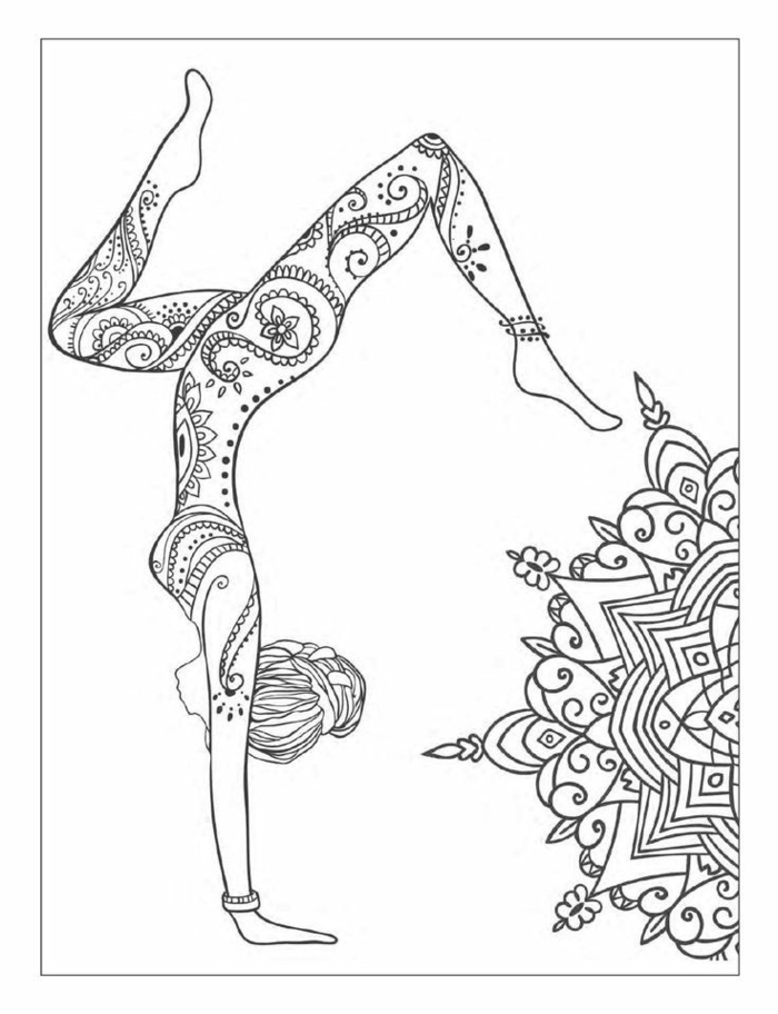 Fille yoga et mandala fleur, coloriage adulte, mandala à colorier difficile, dessin à retracer ou dessiner soi meme