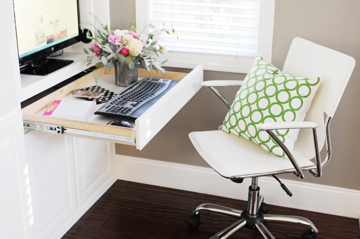 comment faire un coin office à la maison sans acheter de mobilier, idée aménagement bureau facile dans un meuble rangement
