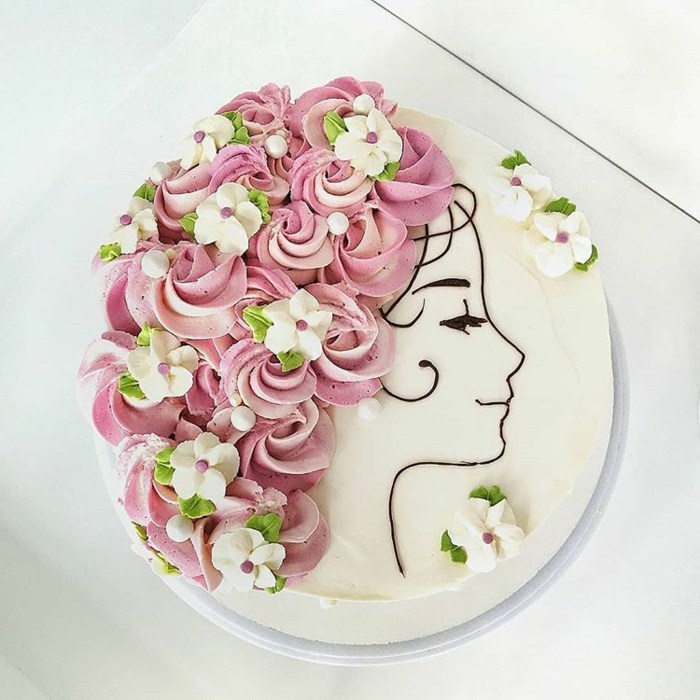 Cheveux fleuris en creme pour deco gâteau d'anniversaire adulte pour femme, gateau anniversaire adulte original portrait de femme