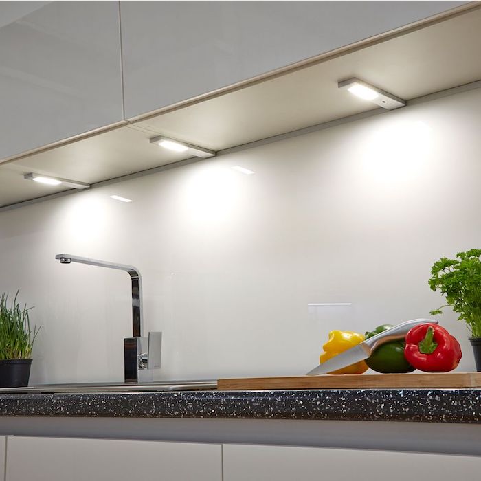 L'éclairage direct par spot LED dans sa cuisine ou sa salle de bain permet un confort au quotidien