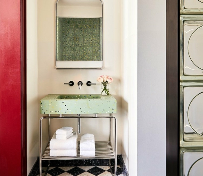 Meuble lavabo industriel marbre vert amenagement salle de bain, modele de salle de bains en vert