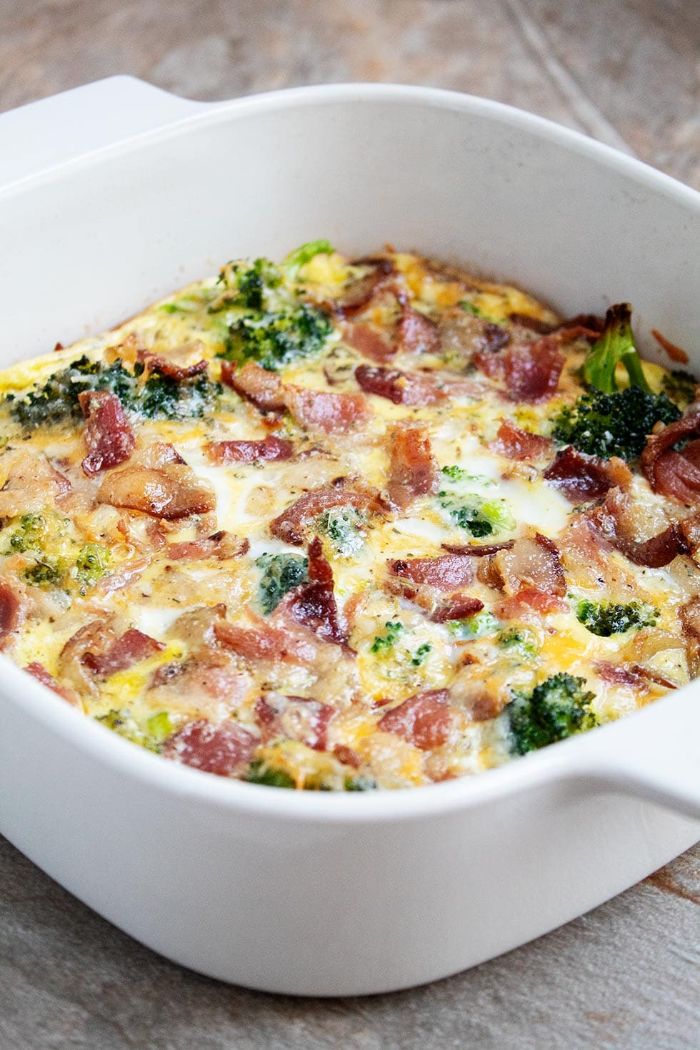 recette casserole aux brocolis, fromages et bacon, idee régime cétogène quoi manger sain et simple