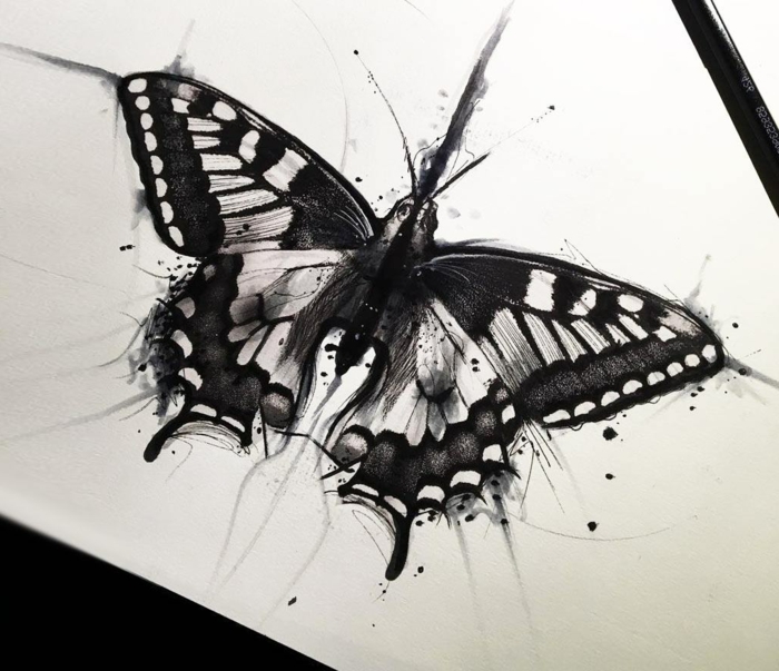 Encre noir dessin chouette de papillon, comment dessiner un papillon en 3d
