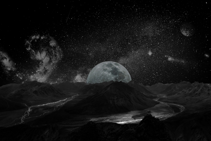 fond ecran espace sombre, image blanc et noir avec pleine lune et ciel étoilé comme wallpaper pour ordinateur original