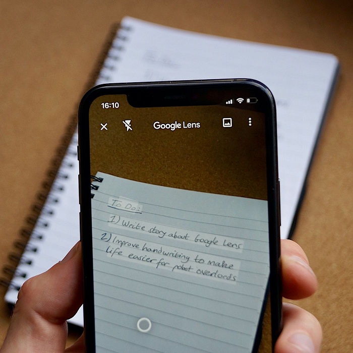 télétravail : On peut maintenant envoyer un texte manuscrit sur son ordinateur via la nouvelle fonction copier coller de Google Lens