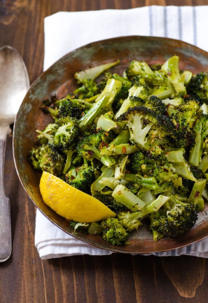 exemple d accompagnement grillade de brocoli assaisonnées avec du sitron et sautées