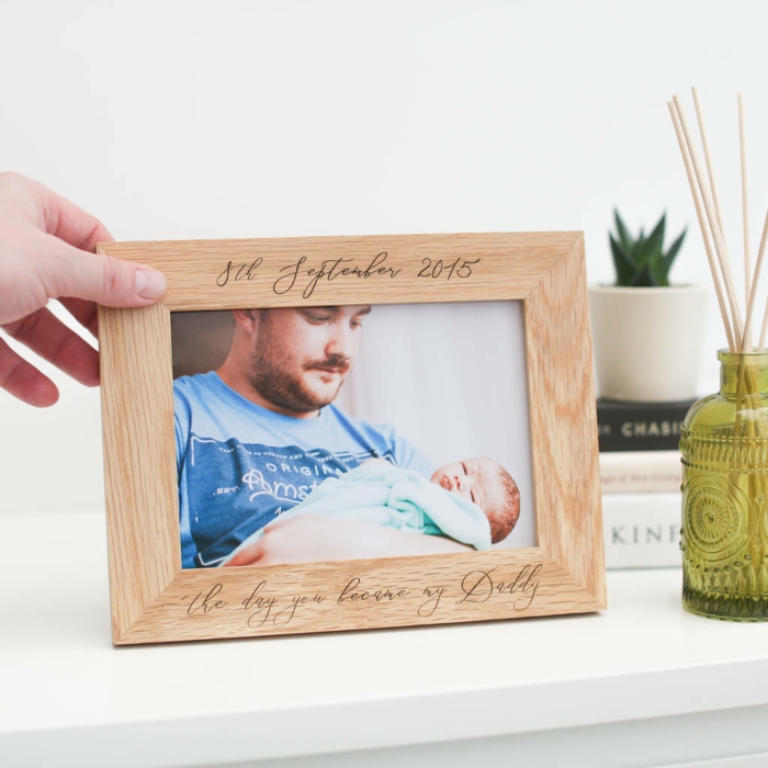Cadre photo avec écriteau pour son papa, cadeau personnalisé activité fete des peres, créative idée cadeau fête des pères fait par bébé