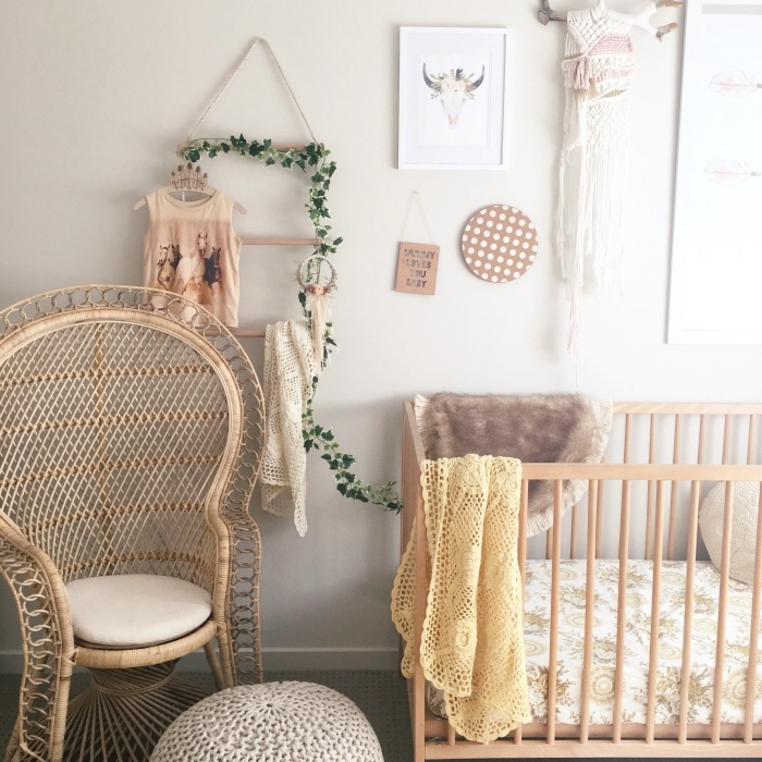 idée déco chambre bébé d'esprit exotique, quelles couleurs pour décorer une chambre enfant relaxante d'esprit nature