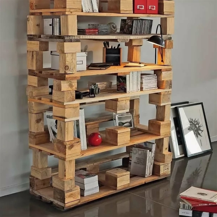 modèle de bibliothèque originale à faire soi-même avec palettes recyclés, idée que faire avec des palettes de bois