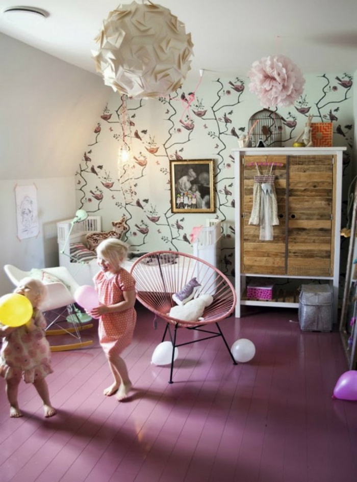 Rose plancher de sol papier peinte fleurie idée peinture chambre fille, décorer bien la chambre de sa fille