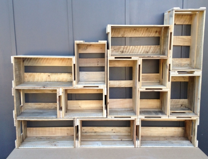 diy etagere palette ou caisses bois, idée de conception de meuble en palettes ou caisses de bois recyclés facile à faire
