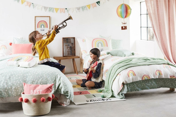 Deux soeurs en une chambre joviale arc en ciel deco chambre bebe fille, chambre gris et rose quelle couleur chambre fille