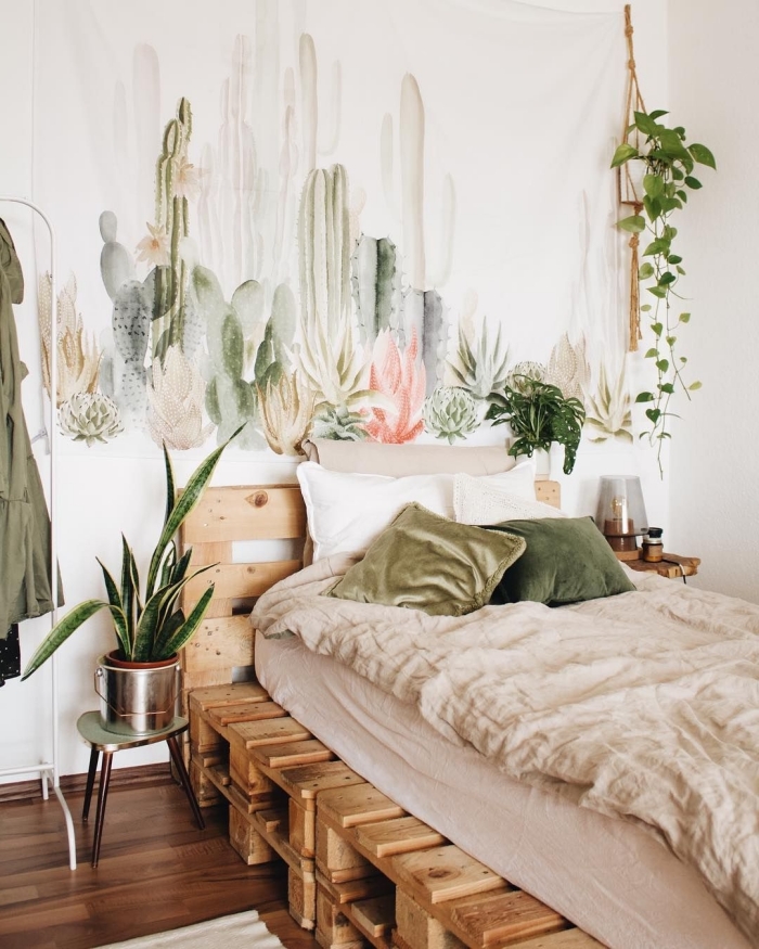 idée de deco chambre zen avec peinture murale à design cactus et plantes exotiques, aménagement chambre boho moderne