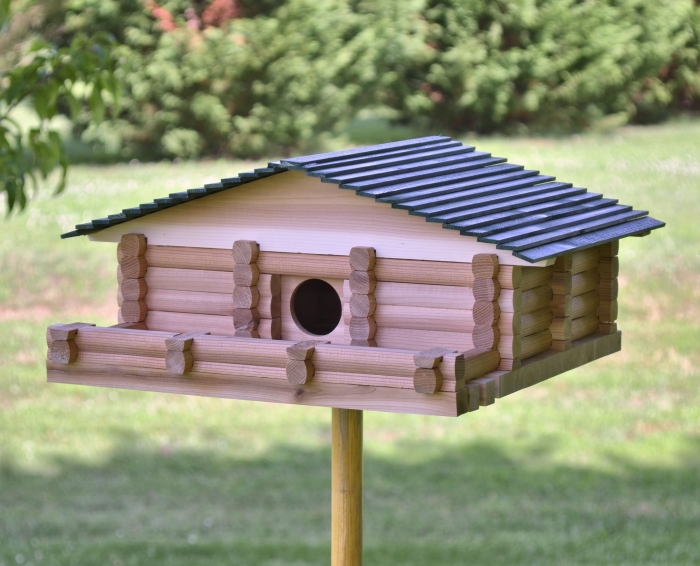 idée de construction maison pour oiseaux facile avec bâtonnets de bois, diy maison sur pied en bois pour oiseaux