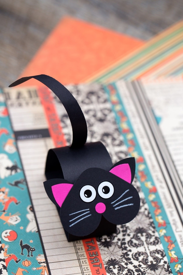 activité enfant 3 ans, modèle de petit chat en papier scrapbooking, comment faire une figurine animalière en papier coloré