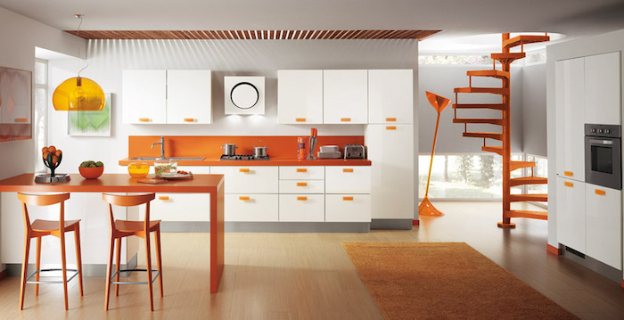 Orange et blanche cuisine tendance 2020, repeindre sa cuisine et l'aménager bien a la mode