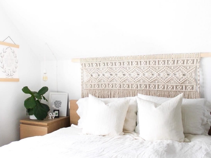deco tete de lit originale à faire soi même diy macramé corde suspension murale meubles bois déco petite chambre à coucher blanc et bois